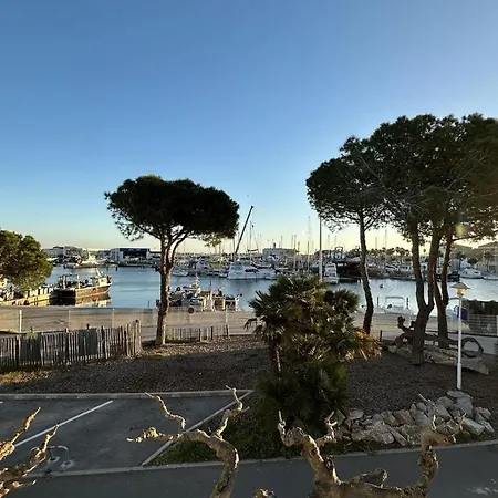Daire Large Cocoon With Magnificent View On The Port *
